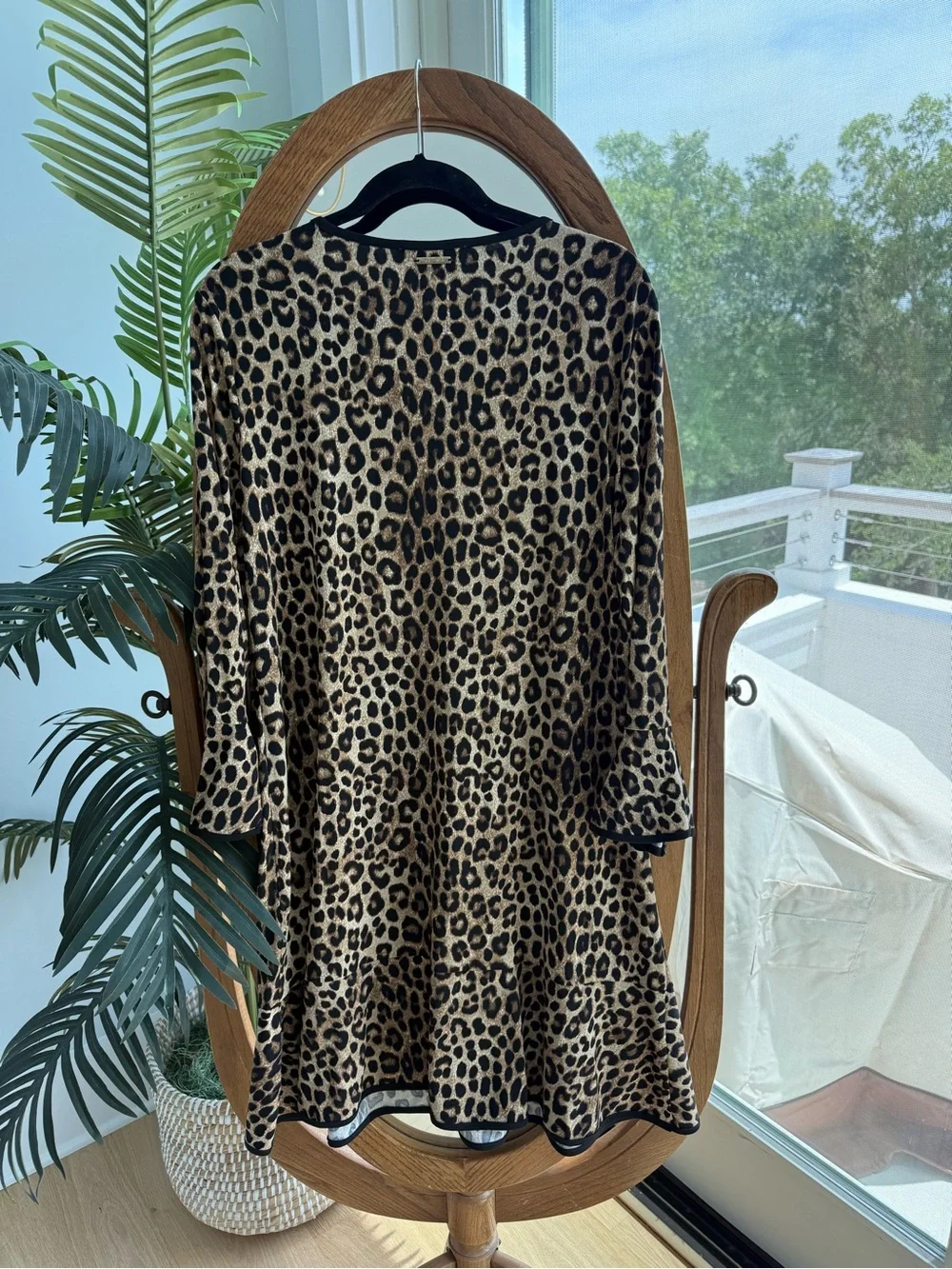 Leopard Print Long Sleeve dress , Knee length — Black & Tan